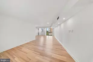 4601 N Park Ave, Chevy Chase, MD 20815 - Photo 10