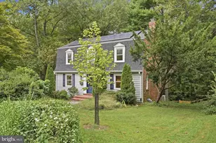 7620 Winterberry Pl, Bethesda, MD 20817 - Photo 2
