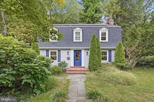 7620 Winterberry Pl, Bethesda, MD 20817 - Photo 2