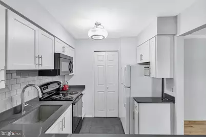5716 Chapman Mill Drive #150, Rockville, MD 20852 - Photo 8