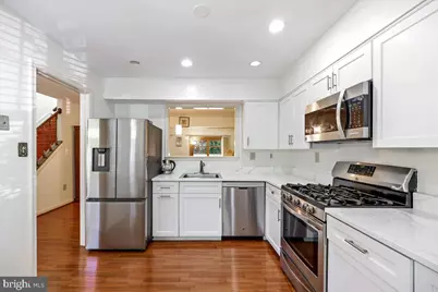 10623 Pine Haven Terrace, North Bethesda, MD 20852 - Photo 6