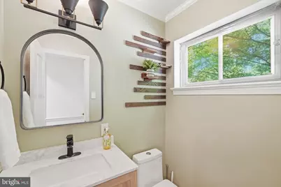 5711 Cheshire Drive, Bethesda, MD 20814 - Photo 10