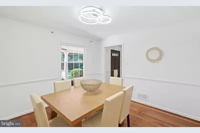 5711 Cheshire Drive, Bethesda, MD 20814 - Photo 8