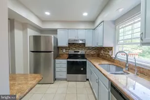 12839 Kitchen House Way, Germantown, MD 20874 - Photo 6