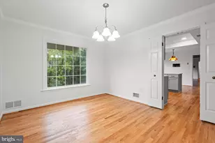 9601 Persimmon Tree Rd, Potomac, MD 20854 - Photo 8