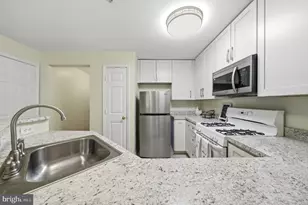 18805 Sparkling Water Dr, Germantown, MD 20874 - Photo 24