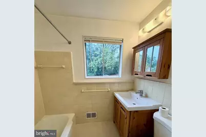 10506 Weymouth Street #204, Bethesda, MD 20814 - Photo 6