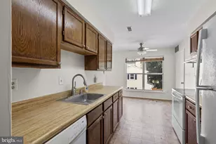 18107 Rolling Meadow Way, Olney, MD 20832 - Photo 12