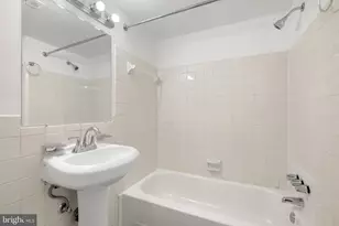 114 Monroe St, Rockville, MD 20850 - Photo 12