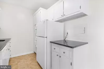 10401 Grosvenor Place #1428, Rockville, MD 20852 - Photo 8
