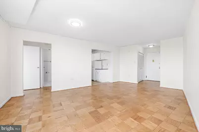 10401 Grosvenor Place #1428, Rockville, MD 20852 - Photo 4