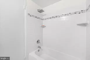 10401 Grosvenor Pl, Rockville, MD 20852 - Photo 12