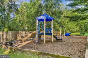 18302 Streamside Dr, Gaithersburg, MD 20879 - Photo 30