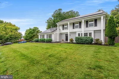 11200 Hunt Club Drive, Potomac, MD 20854 - Photo 2