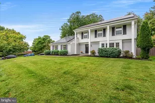 11200 Hunt Club Dr, Potomac, MD 20854 - Photo 2