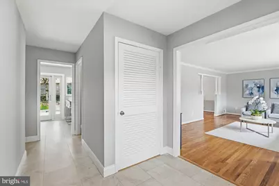 11200 Hunt Club Drive, Potomac, MD 20854 - Photo 4