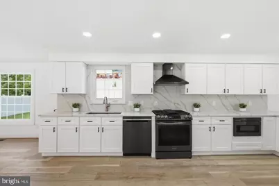 10904 Gainsborough Road, Potomac, MD 20854 - Photo 14