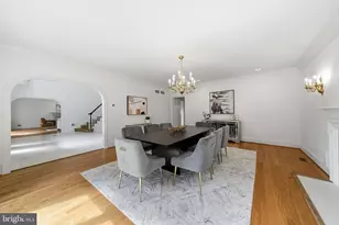 9801 Bentcross Dr, Potomac, MD 20854 - Photo 12