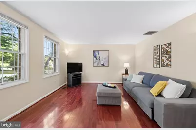 19904 Buhrstone Drive, Gaithersburg, MD 20886 - Photo 4