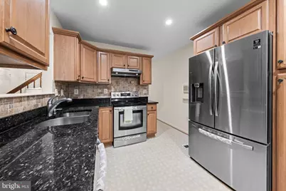 12521 Hawks Nest Lane, Germantown, MD 20876 - Photo 10