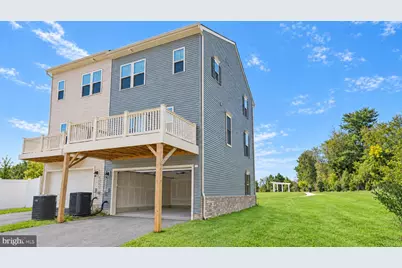 9747 Tall Oaks Road, Montgomery Village, MD 20886 - Photo 12