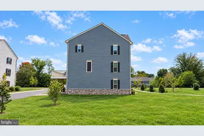 9747 Tall Oaks Road, Montgomery Village, MD 20886 - Photo 8