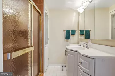10401 Grosvenor Place #1705, Rockville, MD 20852 - Photo 28