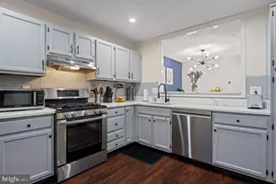 22 Windbrooke Cir, Gaithersburg, MD 20879 - Photo 8