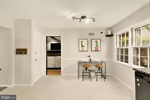 11000 Rosemont Dr, Rockville, MD 20852 - Photo 32
