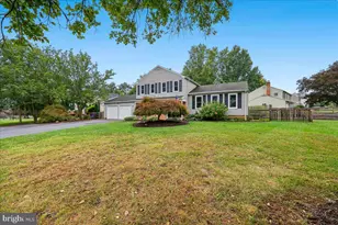17132 Hoskinson Rd, Poolesville, MD 20837 - Photo 2