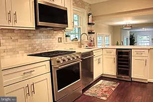 1289 Bartonshire Wy, Potomac, MD 20854 - Photo 12
