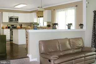 12916 McCubbin Ln, Germantown, MD 20874 - Photo 8