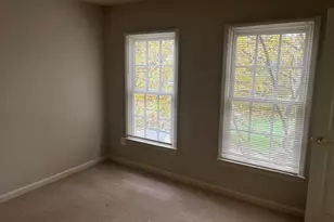 413 Oak Knoll Dr, Rockville, MD 20850 - Photo 12