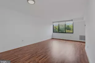 10101 Grosvenor Pl, Rockville, MD 20852 - Photo 6
