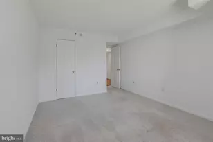 10101 Grosvenor Pl, Rockville, MD 20852 - Photo 12
