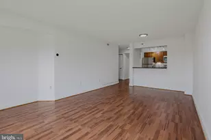 10101 Grosvenor Pl, Rockville, MD 20852 - Photo 8