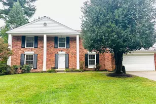 10916 Candlelight Ln, Potomac, MD 20854 - Photo 2