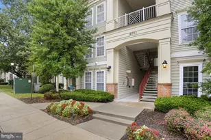18711 Sparkling Water Dr, Germantown, MD 20874 - Photo 1