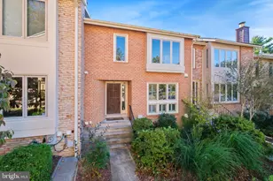 35 Valerian Ct, North Bethesda, MD 20852 - Photo 1
