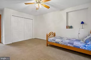 9804 Clover Ln, Rockville, MD 20854 - Photo 40
