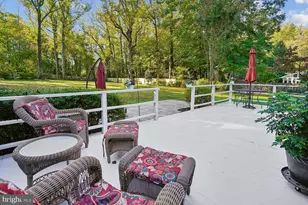 9804 Clover Ln, Rockville, MD 20854 - Photo 4