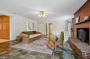 9804 Clover Ln, Rockville, MD 20854 - Photo 20