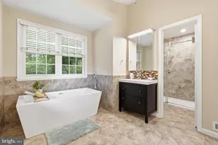 19 Butterwick Ct, Gaithersburg, MD 20886 - Photo 28
