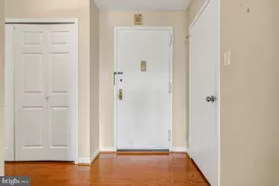 5225 Pooks Hill Rd, Bethesda, MD 20814 - Photo 6