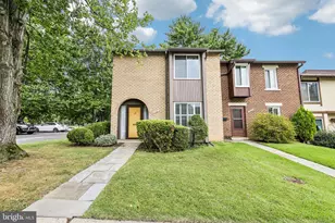10040 Wedge Wy, Gaithersburg, MD 20886 - Photo 1