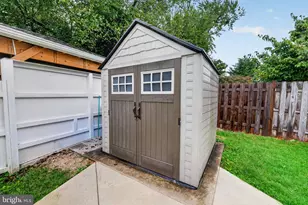 406 Gilmoure Dr, Silver Spring, MD 20901 - Photo 40