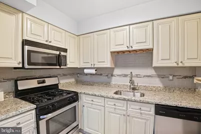 2105 Walsh View Terrace #15-301, Silver Spring, MD 20902 - Photo 2