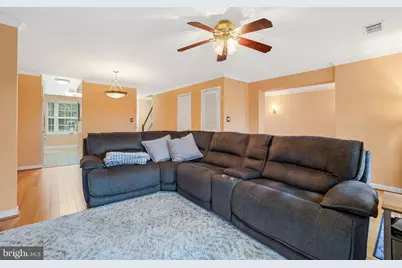 4045 Chesterwood Drive #4045, Silver Spring, MD 20906 - Photo 6