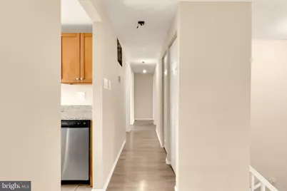 7844 Mineral Drive, Gaithersburg, MD 20877 - Photo 8