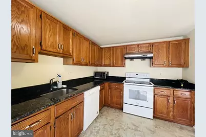 10508 Smithy Court, North Potomac, MD 20878 - Photo 6
